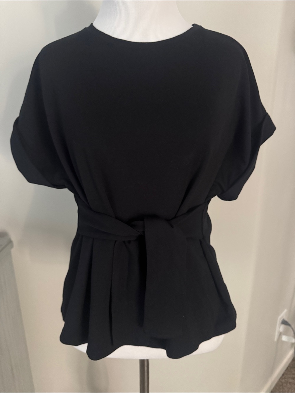 Express sz XS faux belted top